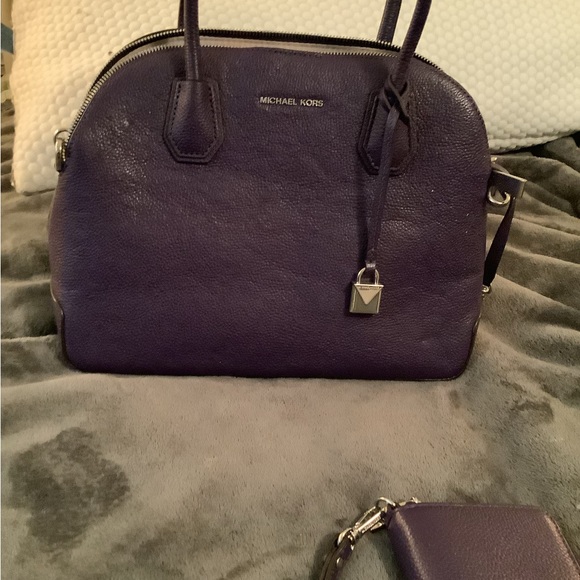 Michael Kors purple satchel with matching wallet - Picture 2 of 4